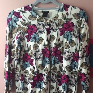 Ann Taylor cardigan size medium